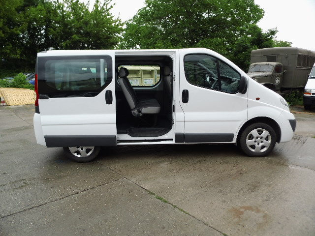 lhd car OPEL VIVARO (01/09/2012) - 