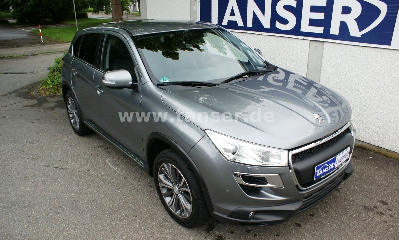 Left hand drive PEUGEOT 4008 1.8 HDI ALLURE