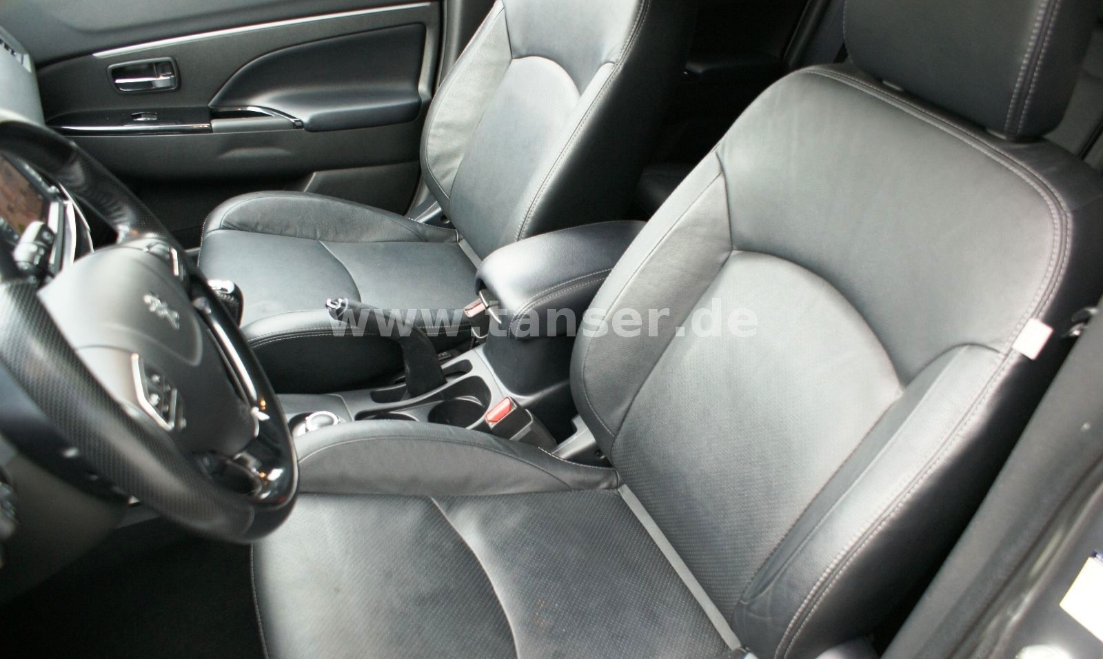 Left hand drive car PEUGEOT 4008 (01/06/2012) - 