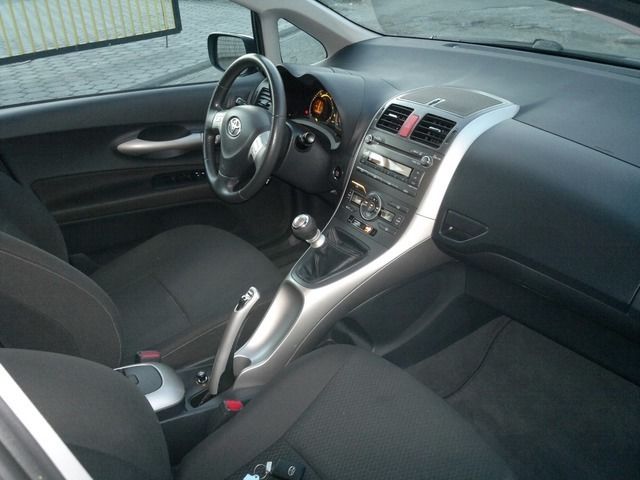 Left hand drive car TOYOTA AURIS (01/06/2008) - 