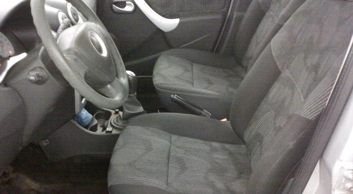 left hand drive DACIA SANDERO (27/09/2010) -  