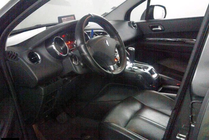 PEUGEOT 5008 (24/09/2012) - 