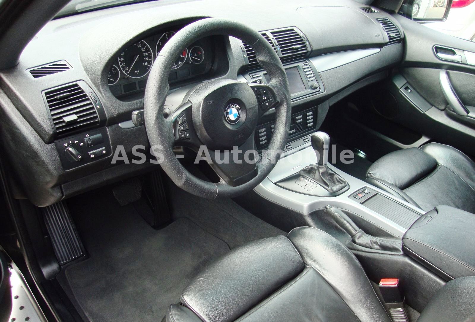 Left hand drive car BMW X5 (01/04/2006) - 