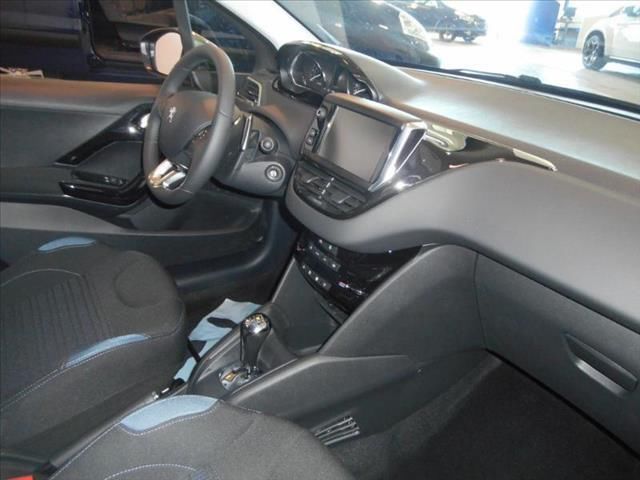 PEUGEOT 208 (01/03/2015) - 