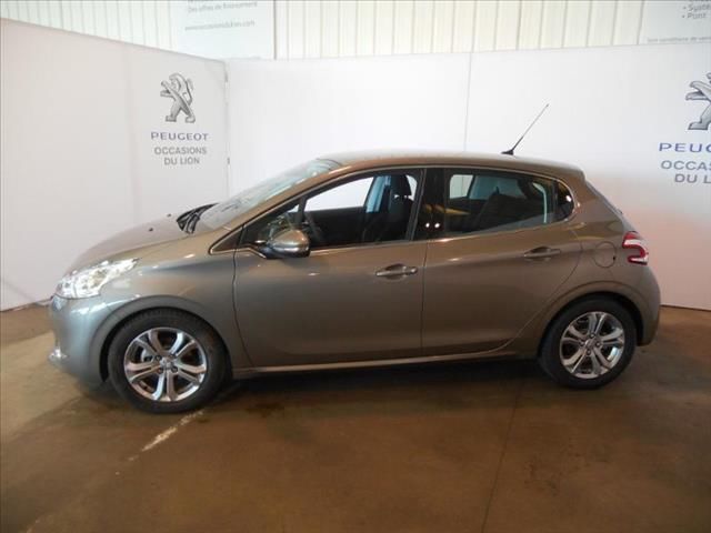 PEUGEOT 208 (01/03/2015) - 