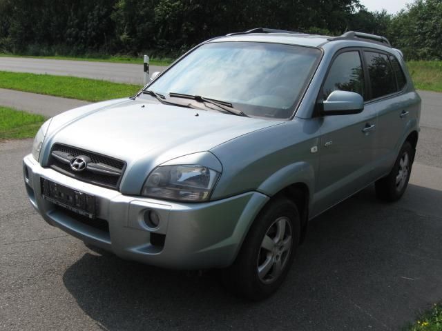 Left hand drive HYUNDAI TUCSON 2.7 V6 4WD