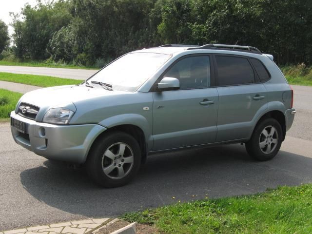 Left hand drive HYUNDAI TUCSON 2.7 V6 4WD