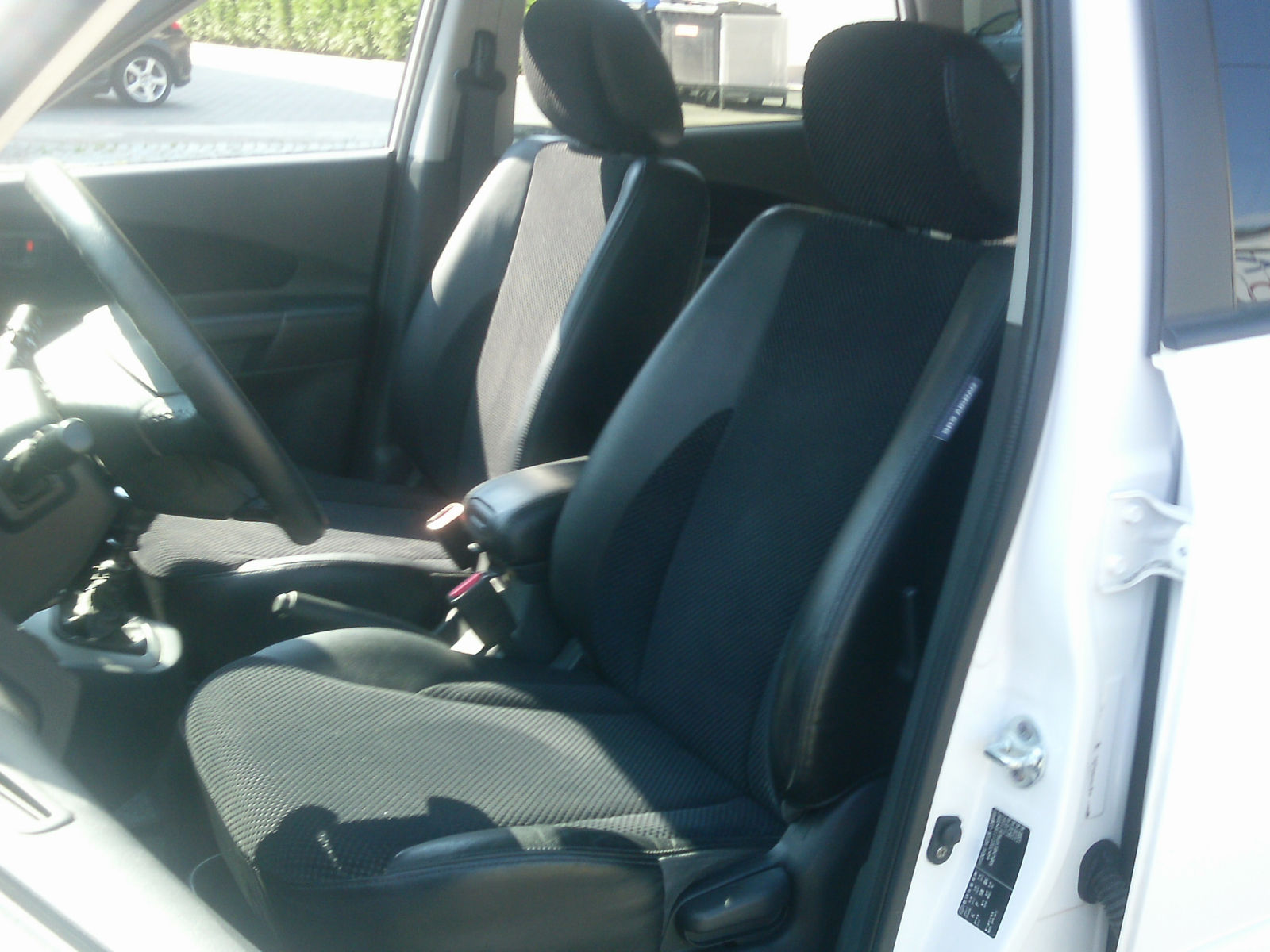 Left hand drive car HYUNDAI TUCSON (01/12/2008) - 