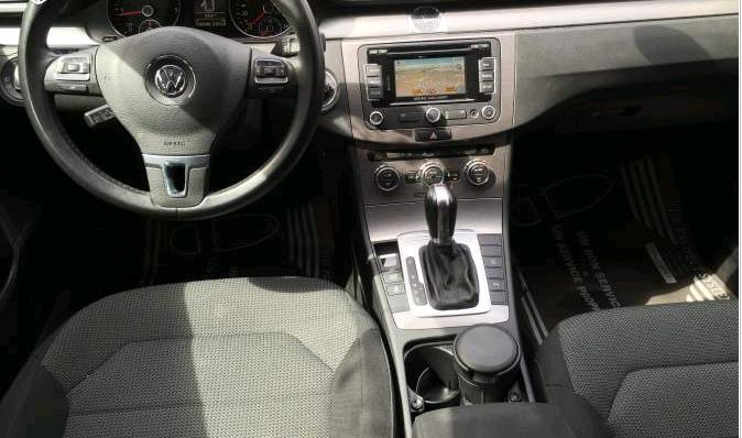 left hand drive VOLKSWAGEN PASSAT (28/10/2012) -  