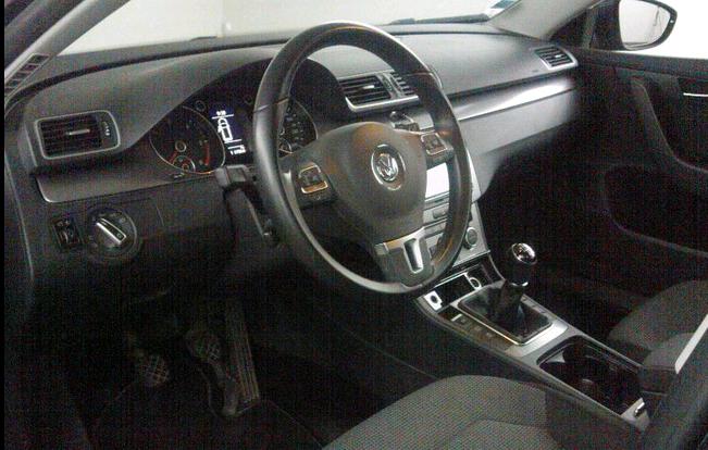 lhd car VOLKSWAGEN PASSAT (06/12/2012) - 