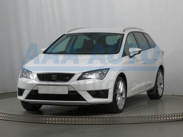 Left hand drive SEAT LEON 1.6 TDI DSG STYLE ESTATE