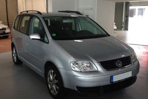 lhd car VOLKSWAGEN TOURAN (01/05/2006) - 