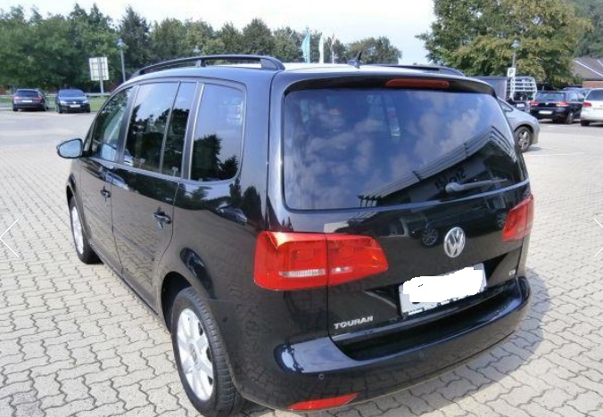 lhd car VOLKSWAGEN TOURAN (01/10/2010) - 