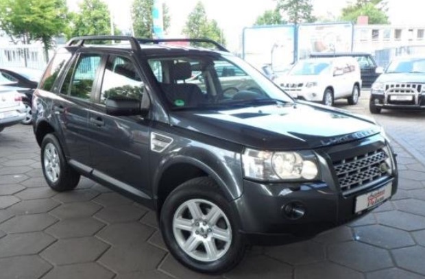 Left hand drive LANDROVER FREELANDER 2.2 TD4 XS 4X4