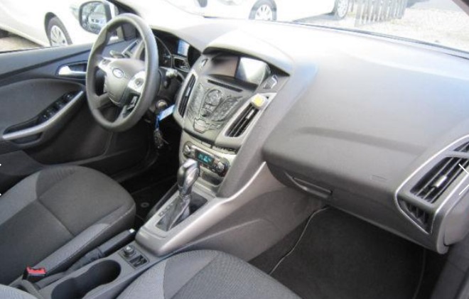 Left hand drive car FORD FOCUS (01/01/2012) - 