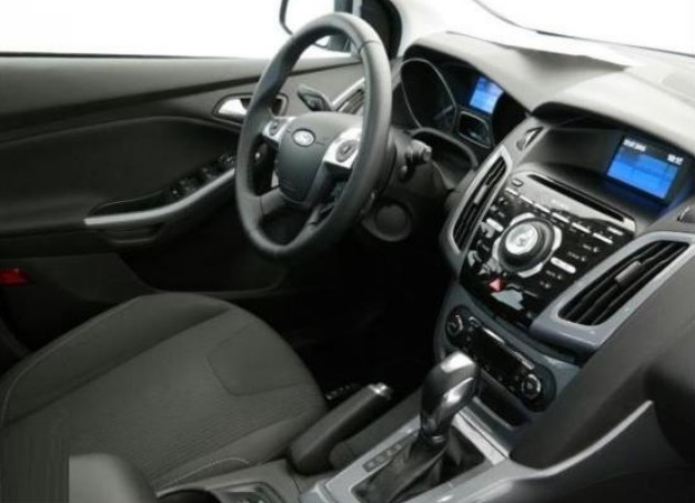 Left hand drive car FORD FOCUS (01/07/2012) - 