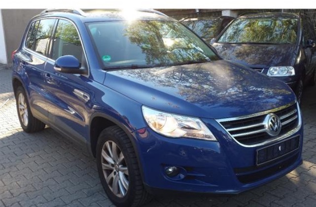 Left hand drive VOLKSWAGEN TIGUAN 2.0 TDI 4MOTION SPORT & STYLE