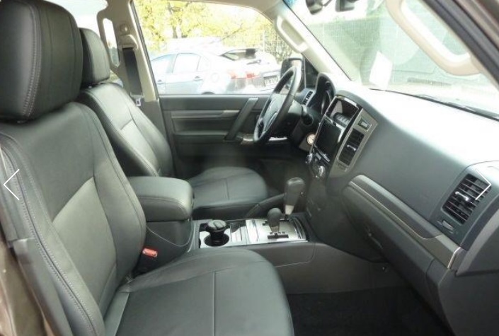 Left hand drive car MITSUBISHI PAJERO (01/09/2015) - 