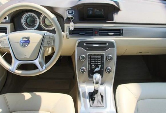 VOLVO V70 (01/03/2012) - 