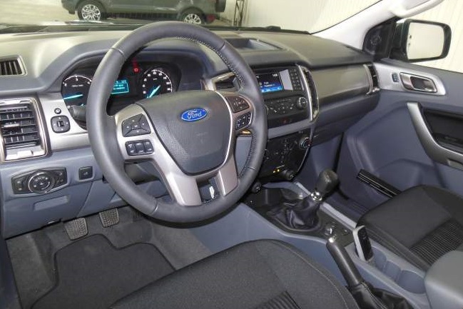 Left hand drive car FORD RANGER (10/12/2015) - 