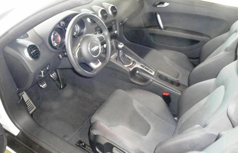 Left hand drive car AUDI TT (01/06/2011) - 