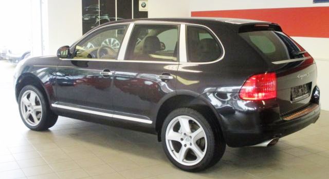 PORSCHE CAYENNE (01/02/2006) - 