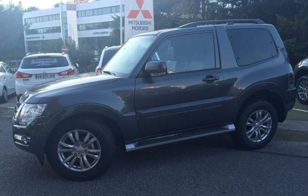 Left hand drive MITSUBISHI PAJERO 3.2 DI-D 190 Instyle FRENCH REGISTERED (pre reg)