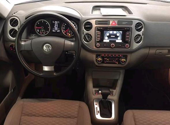 left hand drive VOLKSWAGEN TIGUAN (01/12/2010) -  