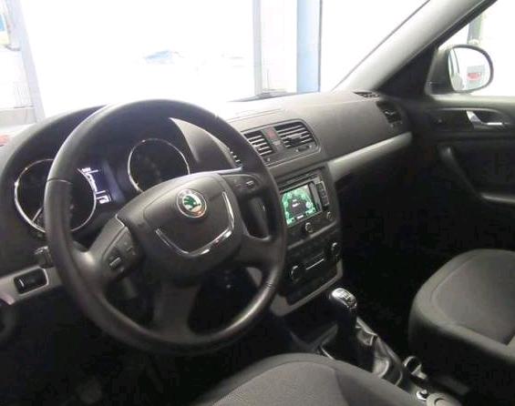 left hand drive SKODA YETI (01/09/2013) -  