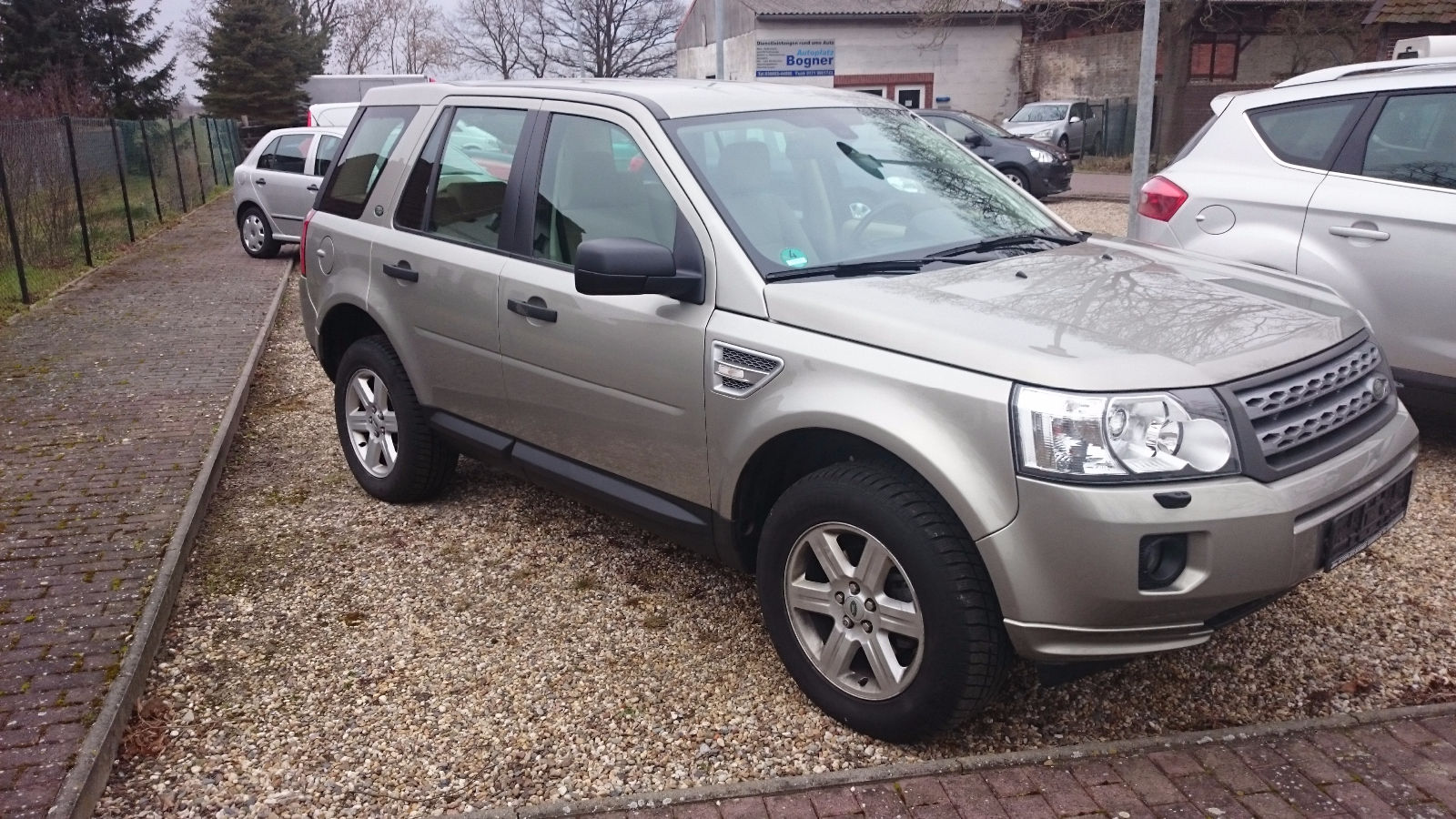 Left hand drive LANDROVER FREELANDER 2.2 TD4 HSE 4X4