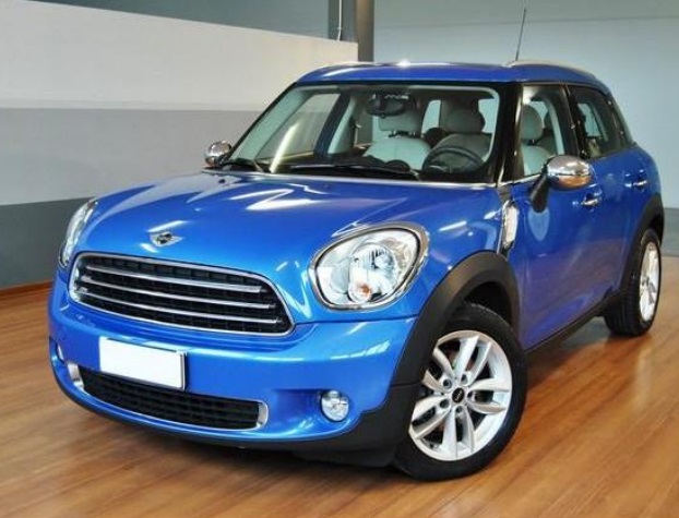 Left hand drive MINI COUNTRYMAN Cooper D Countryman