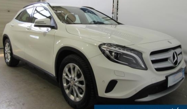 MERCEDES GLA (01/09/2015) - 