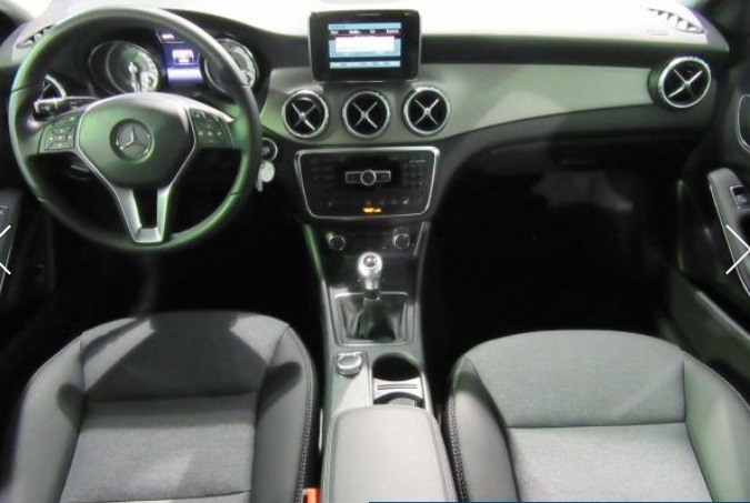 Left hand drive car MERCEDES GLA (01/06/2015) - 