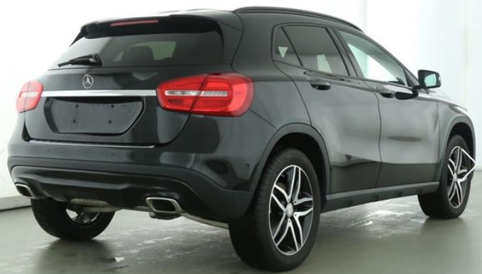 MERCEDES GLA (01/08/2015) - 