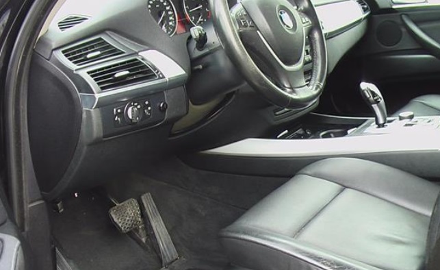 left hand drive BMW X5 (01/06/2009) -  