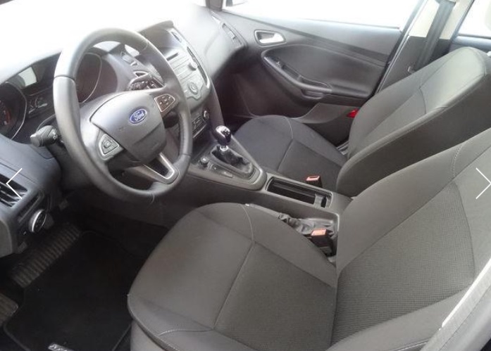 Left hand drive car FORD FOCUS (01/06/2015) - 