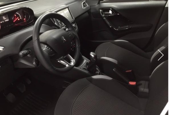 Left hand drive car PEUGEOT 208 (01/05/2015) - 