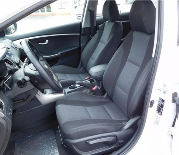 Left hand drive car HYUNDAI i30 (01/10/2015) - 