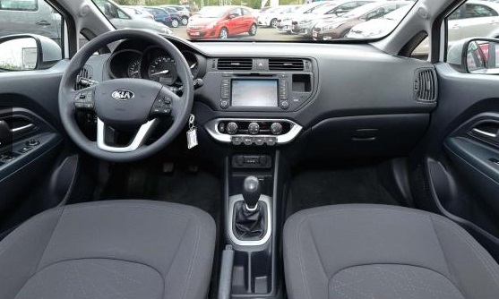 KIA RIO (01/05/2015) - 