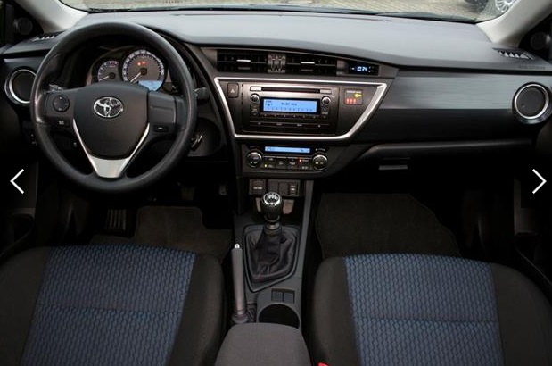 TOYOTA AURIS (01/04/2015) - 