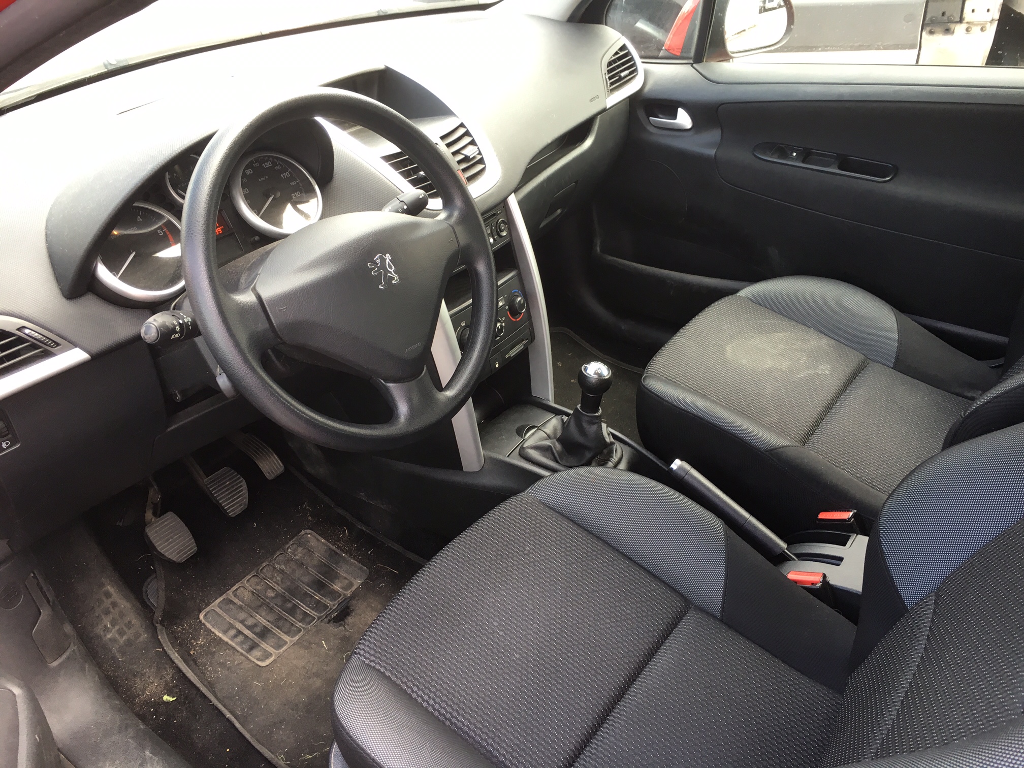 Left hand drive car PEUGEOT 207 (02/02/2013) - 