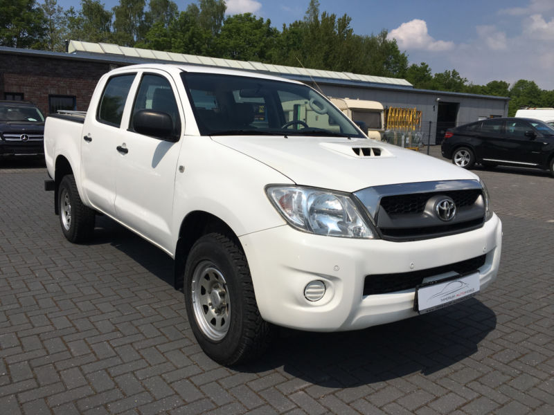 TOYOTA HILUX (01/10/2011) - 