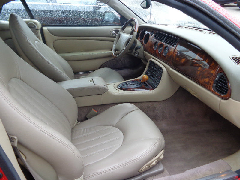 left hand drive JAGUAR XKR (01/07/2000) -  