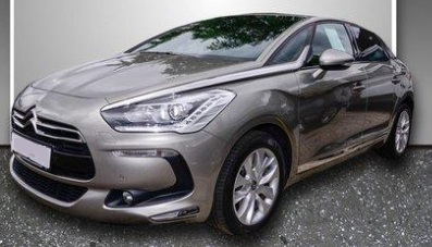 Left hand drive CITROEN DS5 BlueHDi 150 SoChic