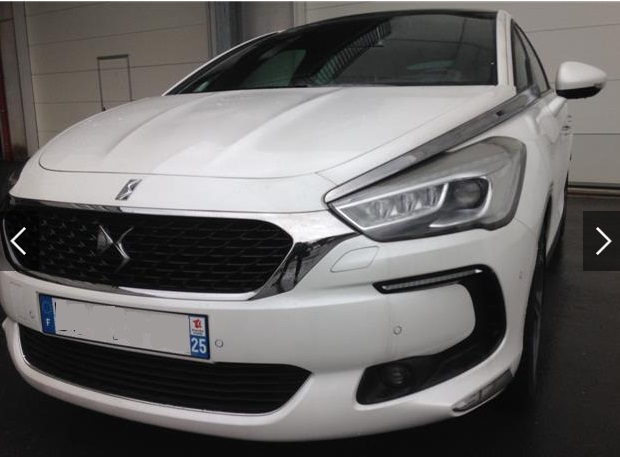 Left hand drive CITROEN DS5 1.6 THP EAT 6 SPORT CHIC