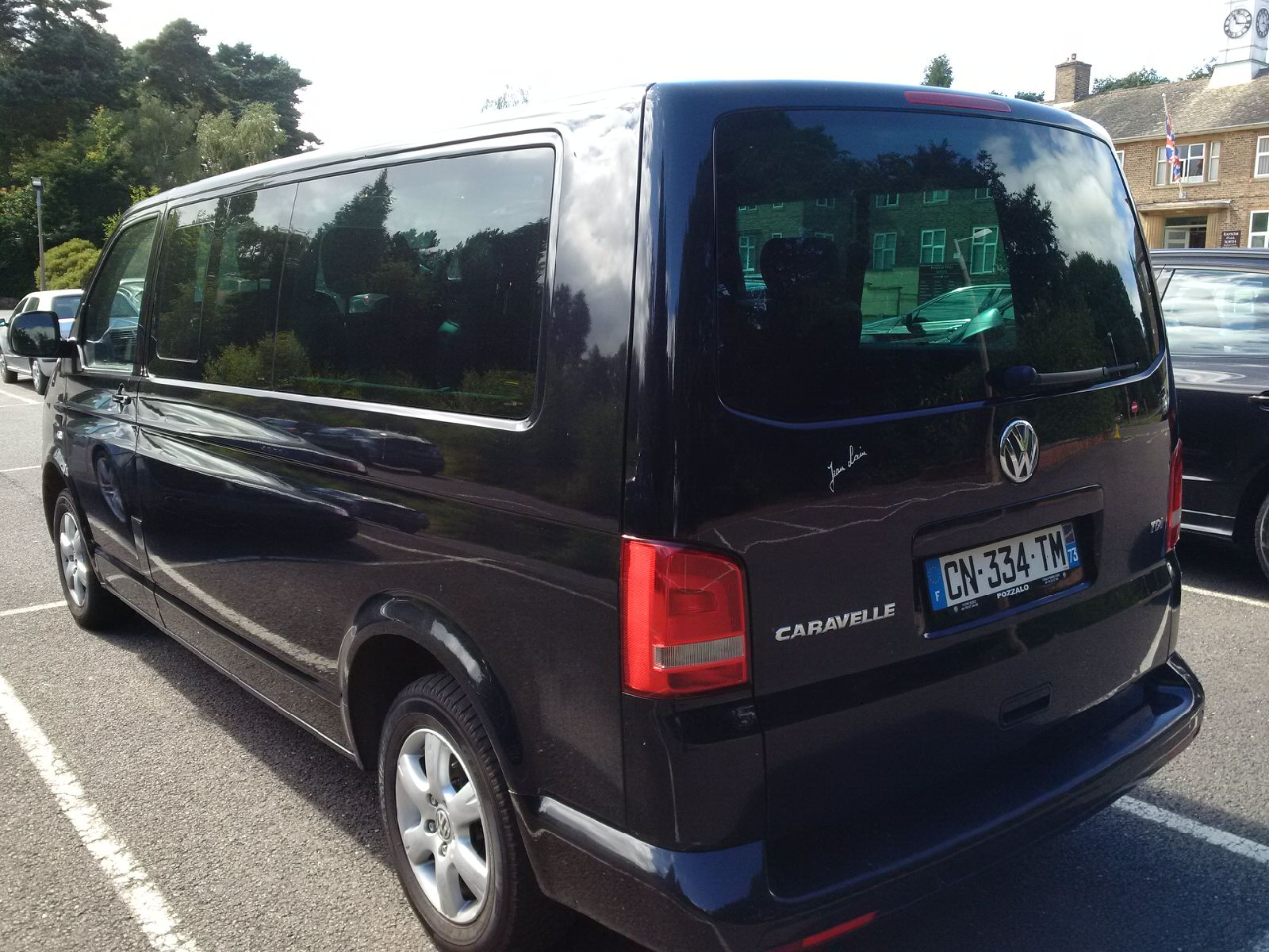 Left hand drive car VOLKSWAGEN CARAVELLE (01/10/2012) - 