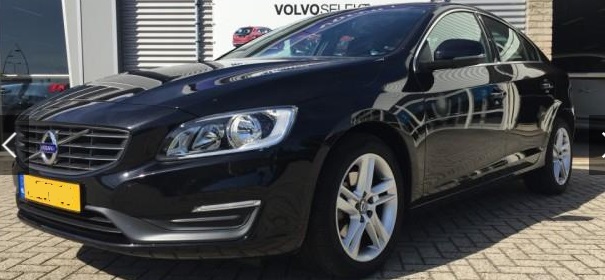 Left hand drive VOLVO S60 T3 150PK MOMENTUM