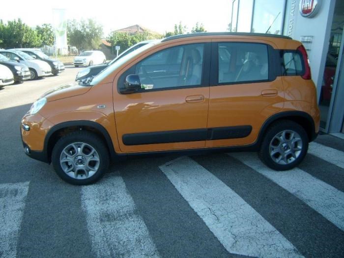 Left hand drive FIAT PANDA 0.9 8v twinair 85ch s&s k-way