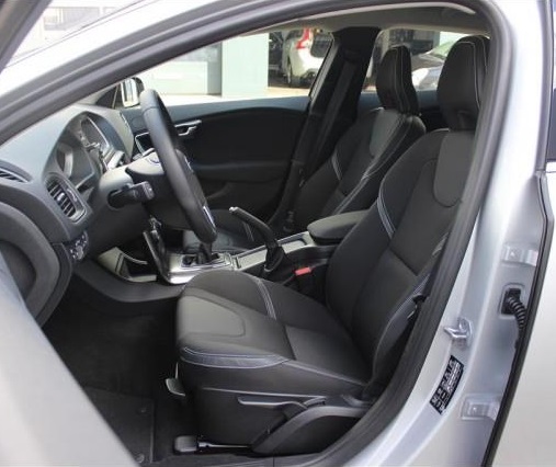 Left hand drive car VOLVO V40 (01/03/2015) - 