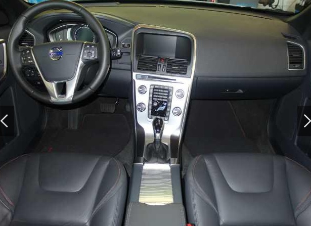 Left hand drive car VOLVO V60 (01/11/2015) - 